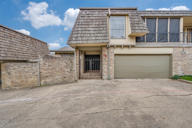 view of front of home featuring a garage