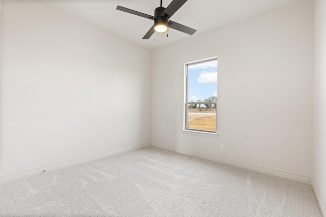 unfurnished room featuring carpet floors and ceiling fan