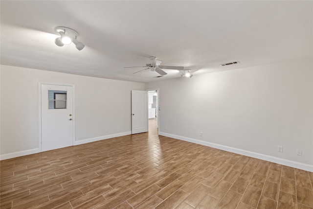 empty room with ceiling fan