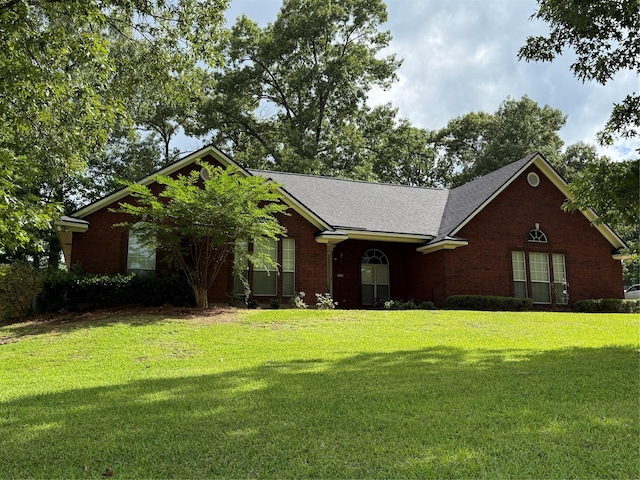 6420 Sand Hill Ave, Shreveport, LA 71107 - view of front of property with a front yard and brick siding