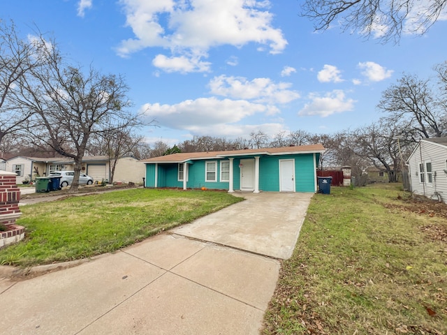 single story home with a front yard