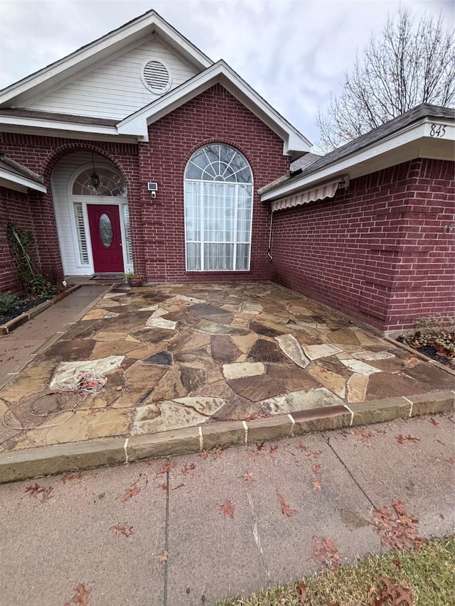 view of front of house featuring a patio area