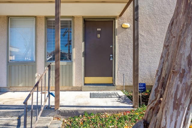 view of property entrance