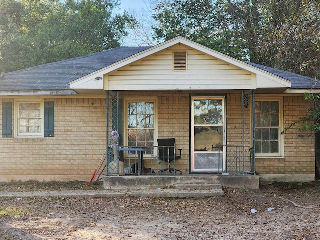 view of front facade featuring a porch