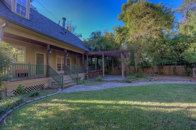 view of yard with a pergola