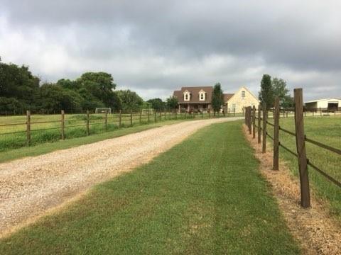 exterior space featuring a rural view