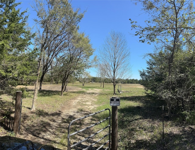 Listing photo 3 for 3495 County Road 1157, Brashear TX 75420