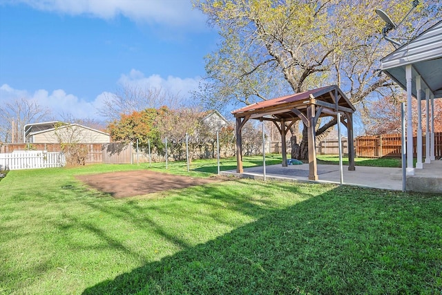 view of yard with a patio area