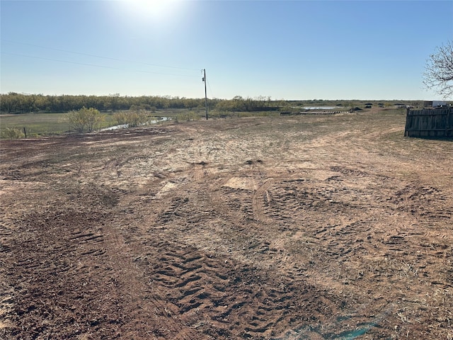 view of yard featuring a rural view