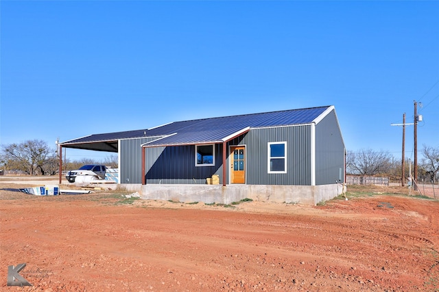 view of front of property