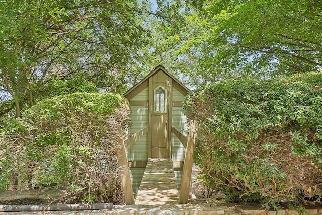 view of outbuilding