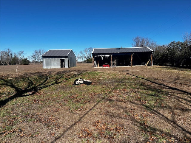 exterior space featuring a rural view