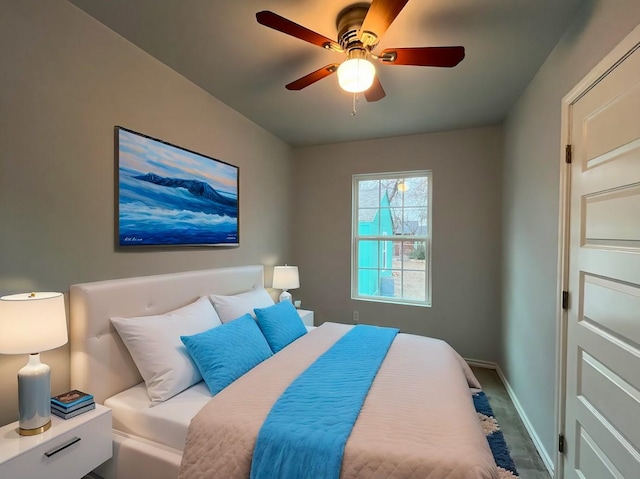 bedroom with ceiling fan