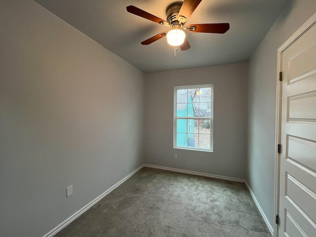 unfurnished room featuring carpet flooring and ceiling fan