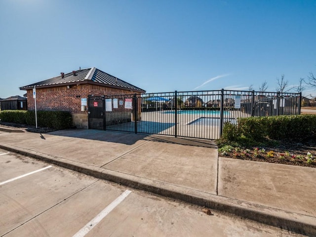 view of swimming pool