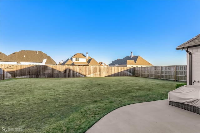 view of yard with a patio area