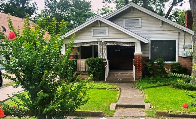 view of front facade featuring a porch