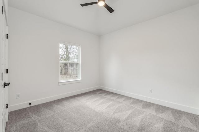 unfurnished room featuring carpet flooring and ceiling fan