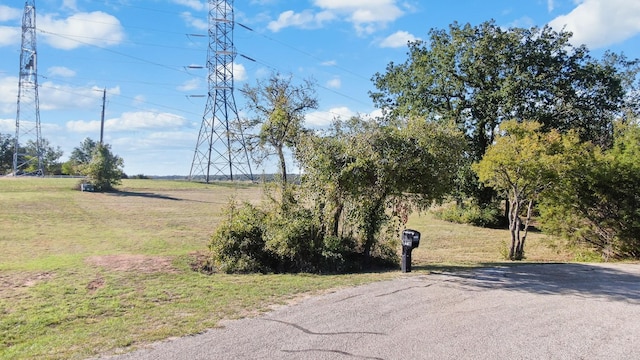 Listing photo 3 for 8909 Monteign Ct, Granbury TX 76049