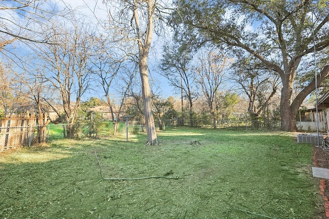 view of yard featuring cooling unit