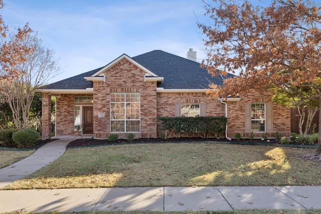 view of front of house with a front yard