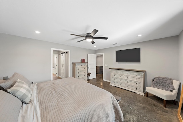 bedroom with ceiling fan