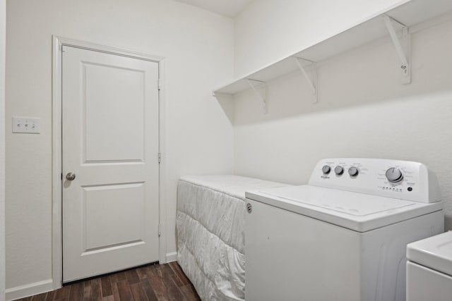 clothes washing area with washer / clothes dryer