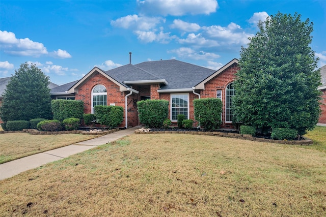 view of front of property with a front yard