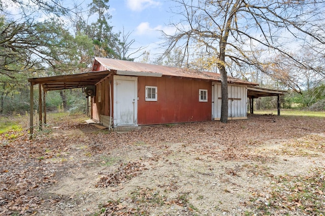 view of outbuilding