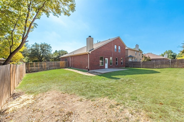 view of yard with a patio area