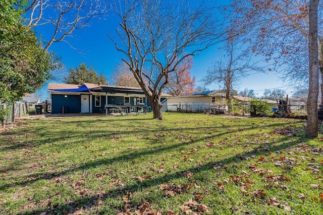 view of yard featuring a patio area