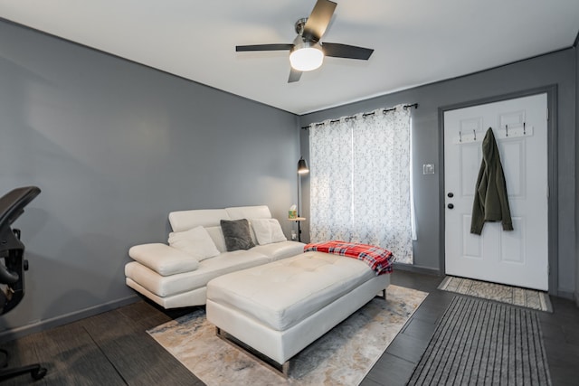 living room featuring ceiling fan