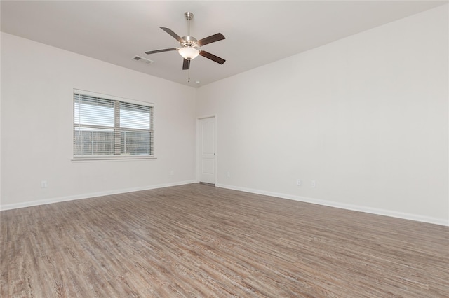 unfurnished room featuring wood-type flooring and ceiling fan