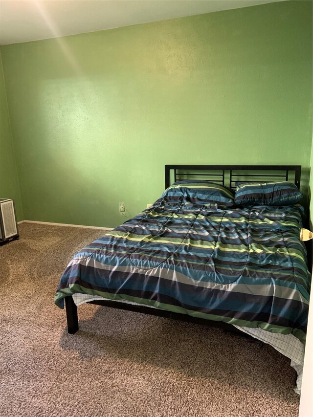 bedroom with carpet flooring