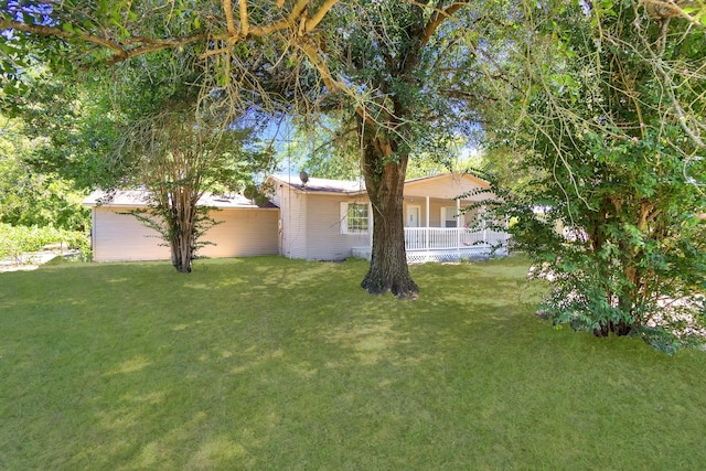 view of front of house with a front yard