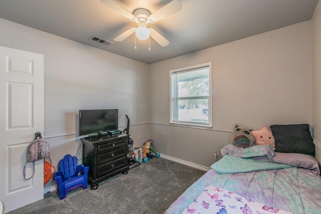 carpeted bedroom featuring ceiling fan