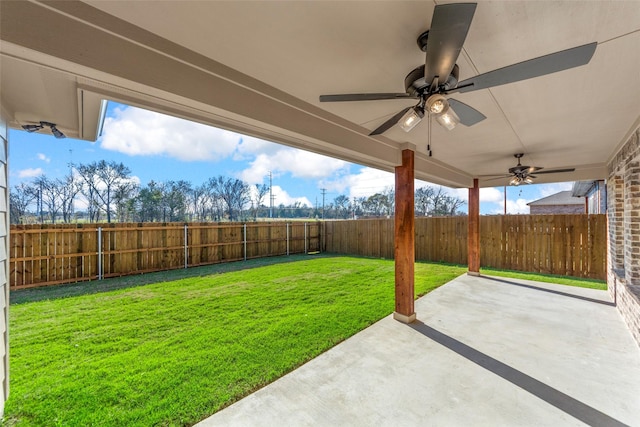 view of yard featuring a patio