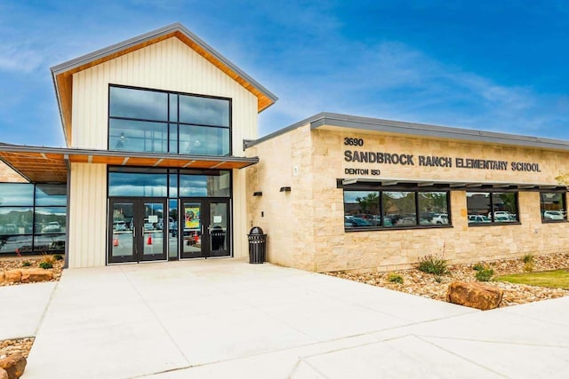 view of building exterior