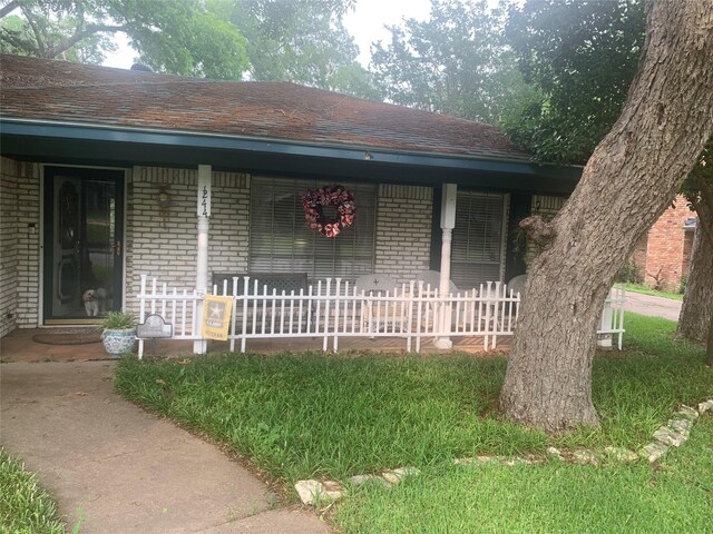 view of front of house with covered porch