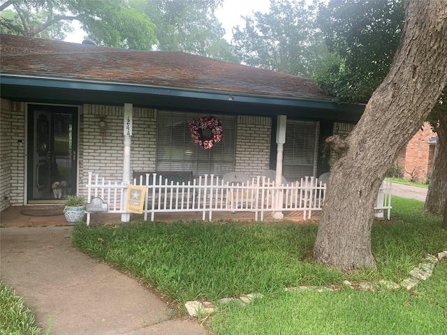 view of front of home featuring a porch