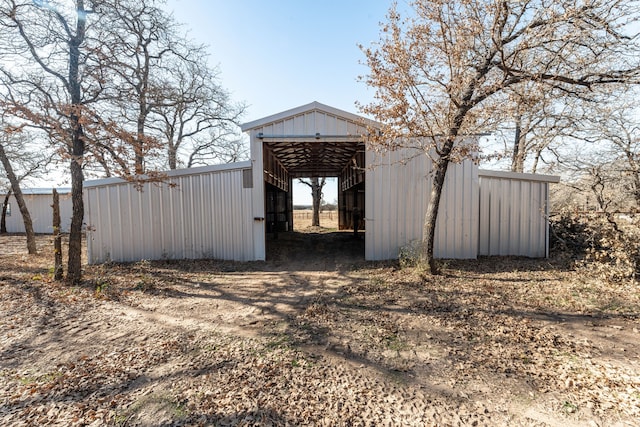 view of outdoor structure