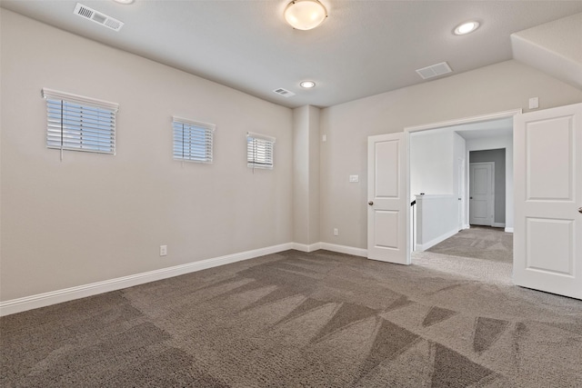 unfurnished room with carpet