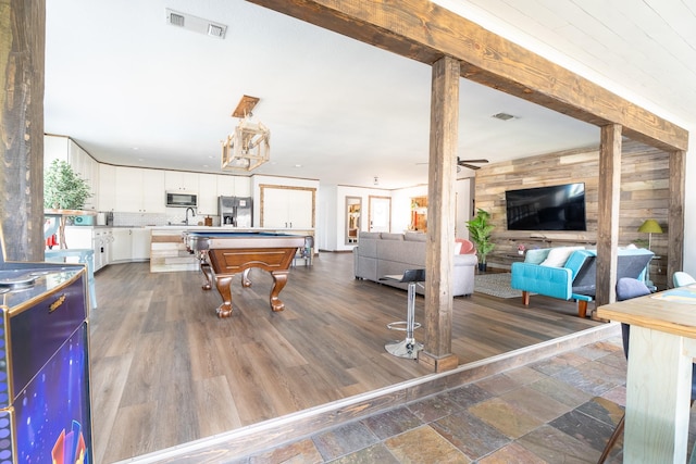 recreation room with ceiling fan and billiards