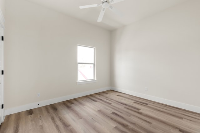 unfurnished room featuring light hardwood / wood-style floors and ceiling fan