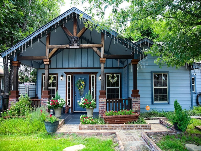 view of front of property with a porch