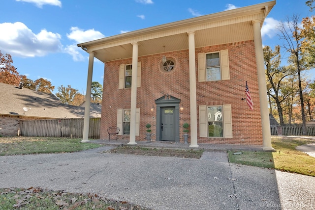 view of front of property