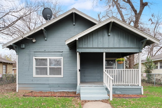 bungalow-style house featuring covered porch