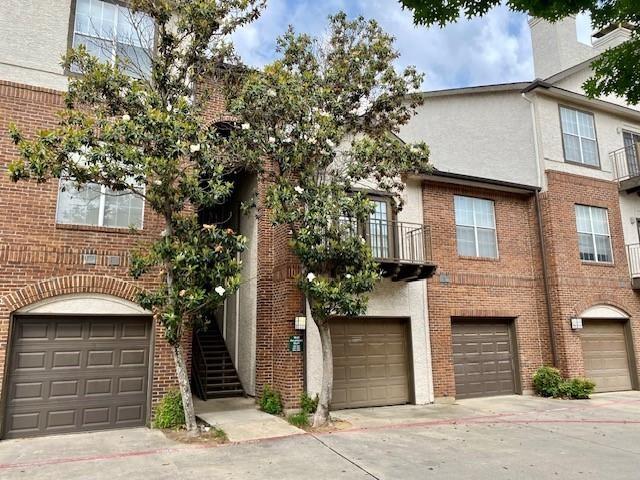 multi unit property featuring a balcony