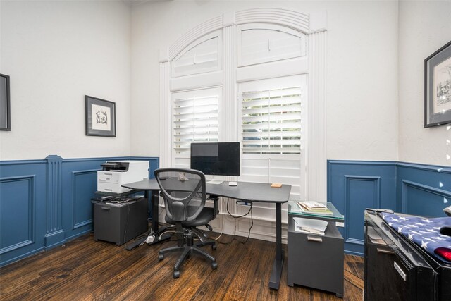 office area featuring dark hardwood / wood-style floors