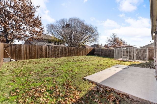 view of yard with a patio